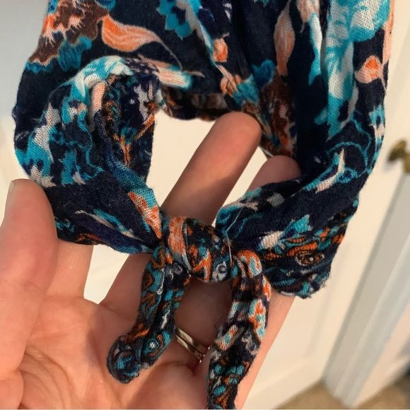 MAURICES Kimono Navy Blue Geometric Floral Patter Tie Sides One Size 100% Rayon - Picture 3 of 5